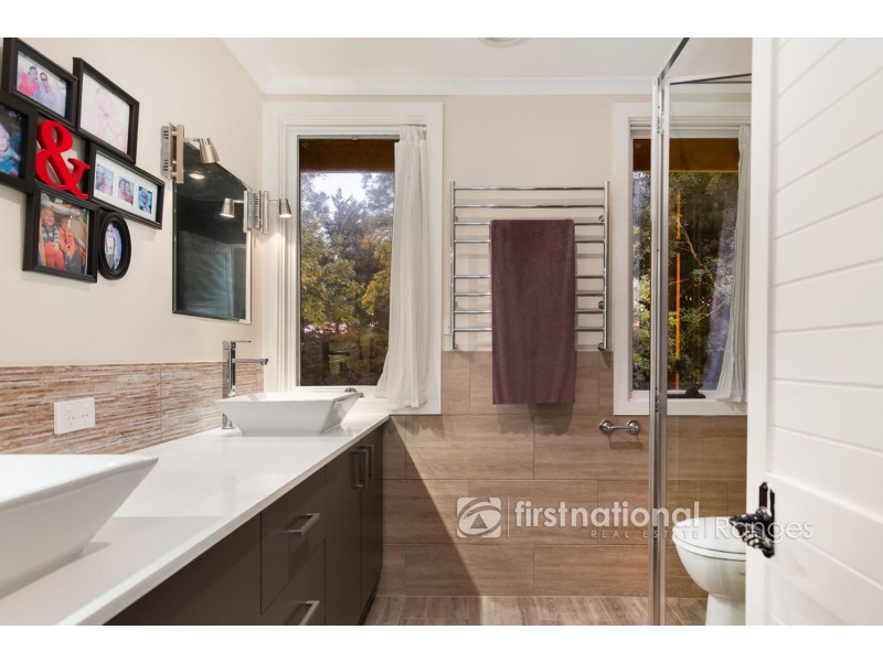 12 Macclesfield Road, Avonsleigh VIC 3782