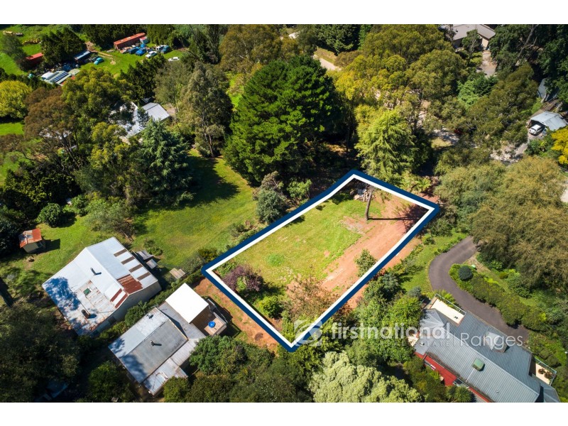 8 Alexander Road, Cockatoo VIC 3781