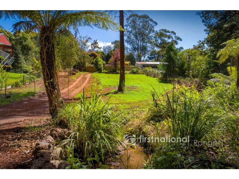 8 Alexander Road, Cockatoo VIC 3781