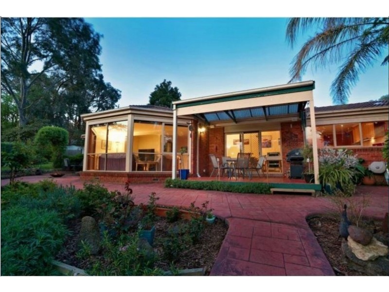 2 Nicole Court, Mooroolbark VIC 3138