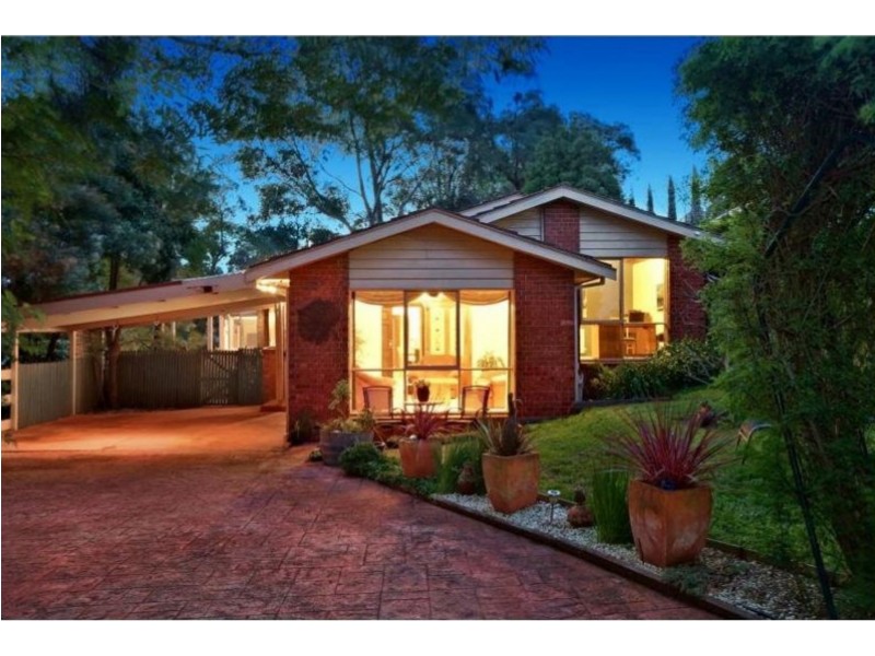 2 Nicole Court, Mooroolbark VIC 3138