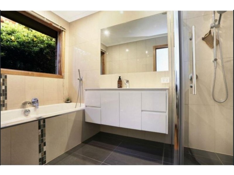 2 Nicole Court, Mooroolbark VIC 3138