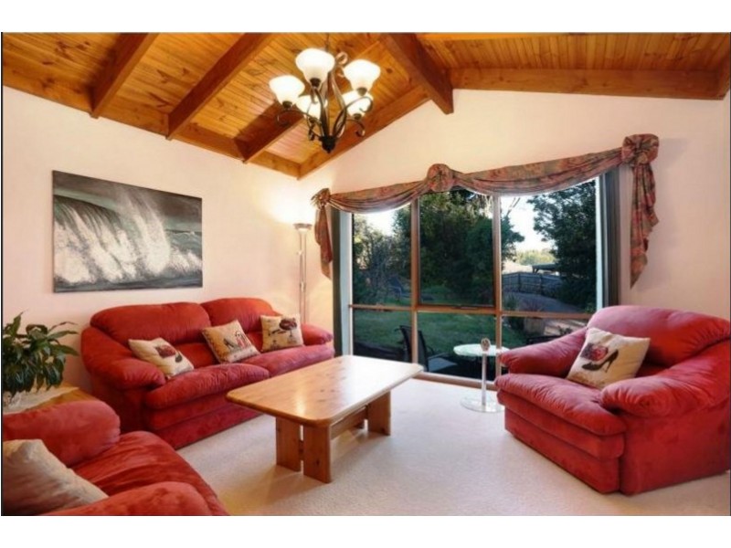 2 Nicole Court, Mooroolbark VIC 3138