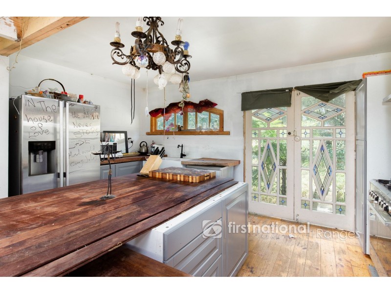 16 Boronia Crescent, Cockatoo VIC 3781