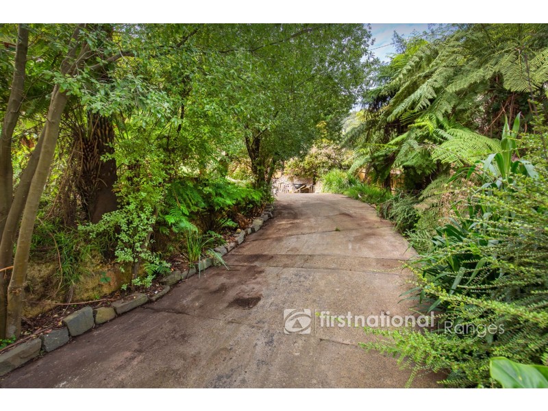 16 Boronia Crescent, Cockatoo VIC 3781