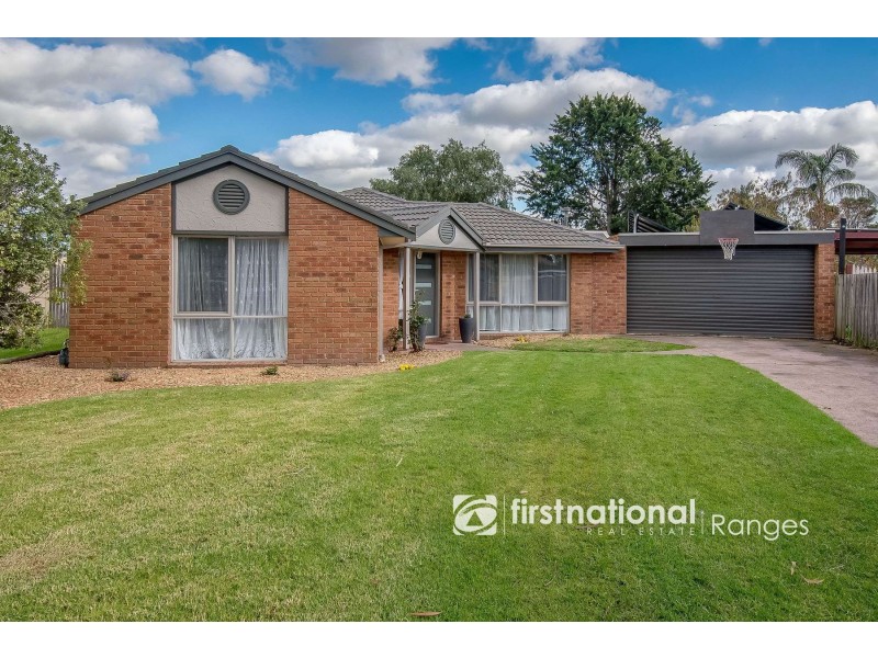 12 Cyprus Place, Pakenham VIC 3810