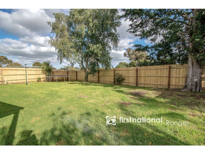 12 Cyprus Place, Pakenham VIC 3810