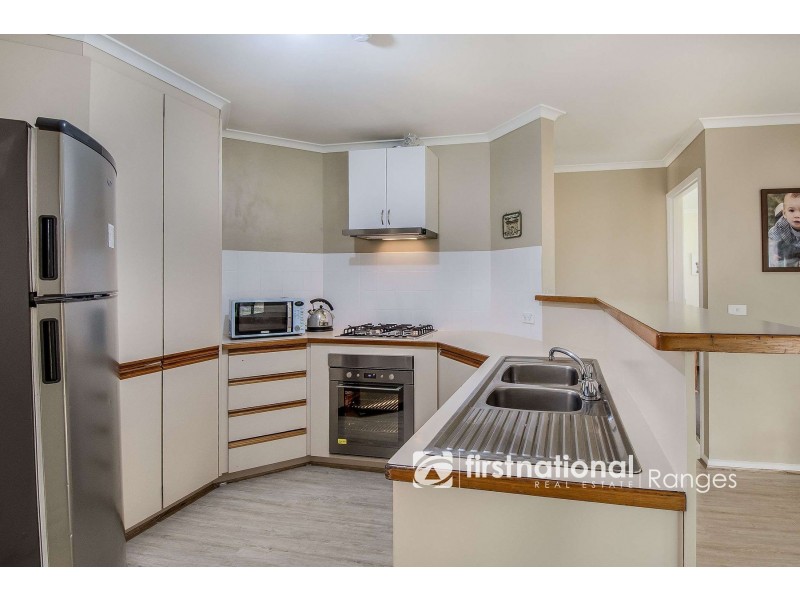 12 Cyprus Place, Pakenham VIC 3810