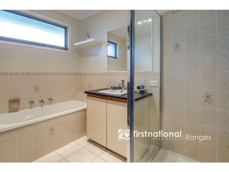 12 Cyprus Place, Pakenham VIC 3810