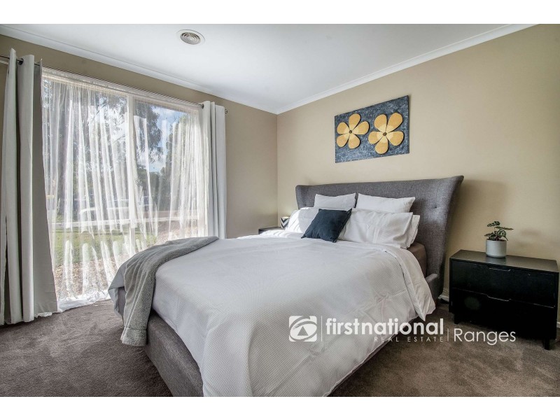 12 Cyprus Place, Pakenham VIC 3810