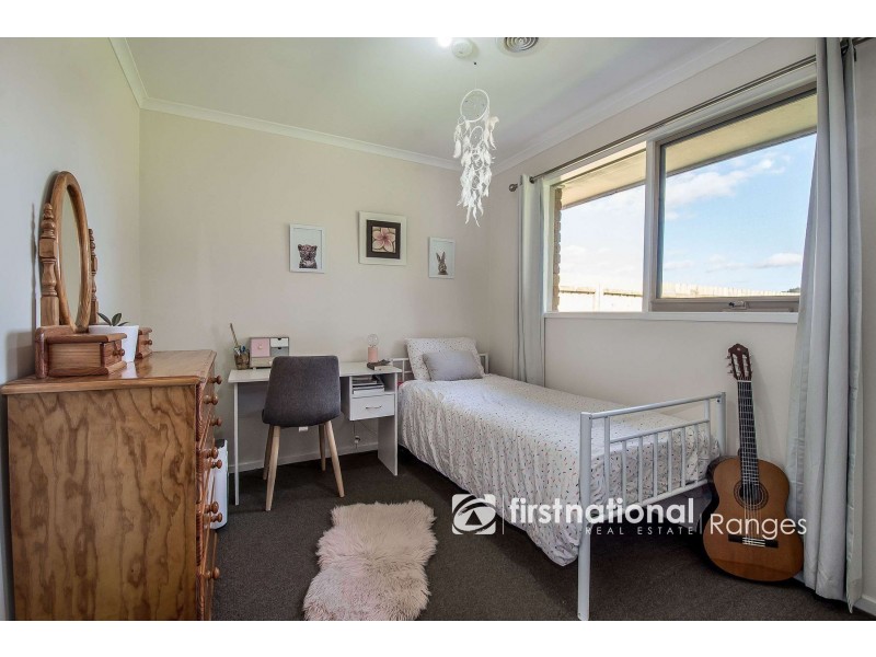 12 Cyprus Place, Pakenham VIC 3810