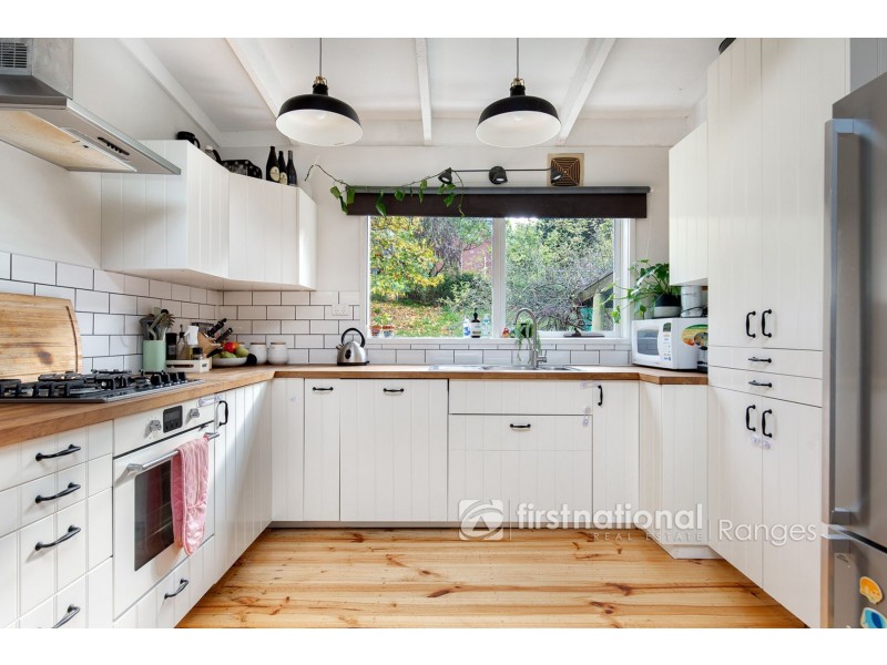 11 Emerald Lake Road, Emerald VIC 3782