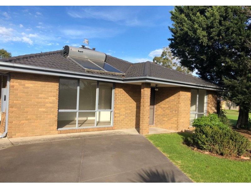 22 Macquarie Court, Cranbourne North VIC 3977