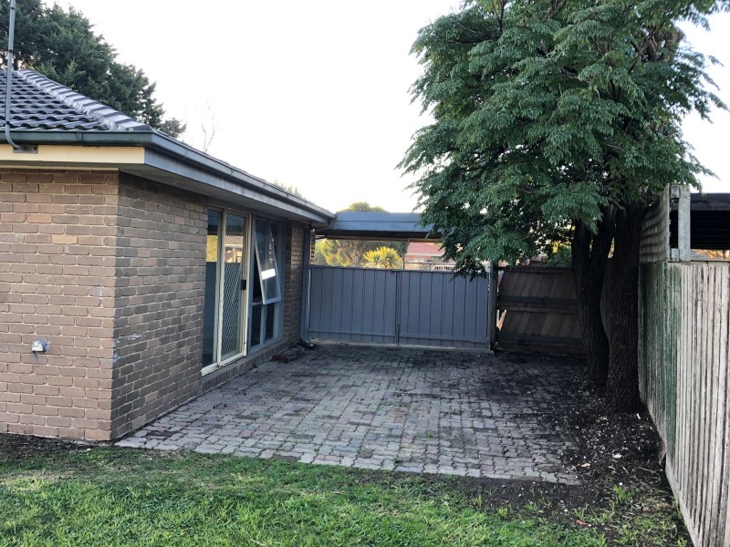 22 Macquarie Court, Cranbourne North VIC 3977