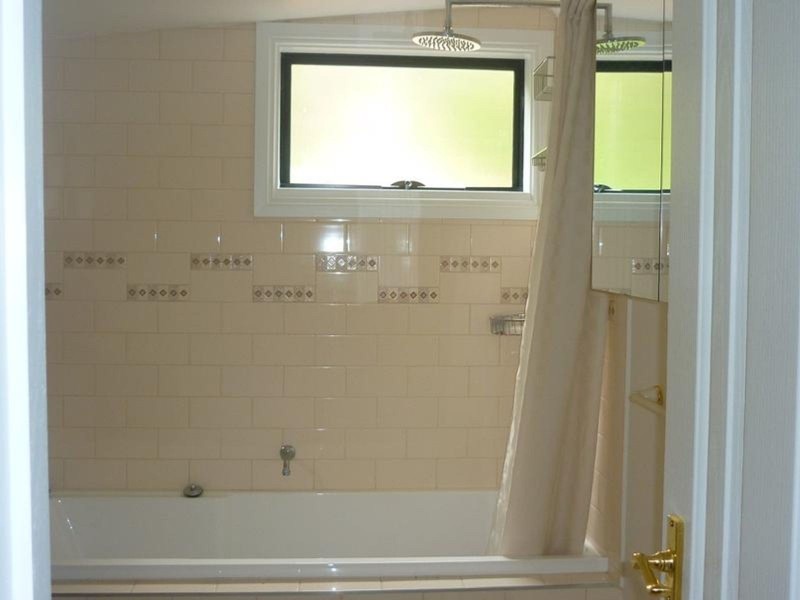 7 Neville Street, Cockatoo VIC 3781