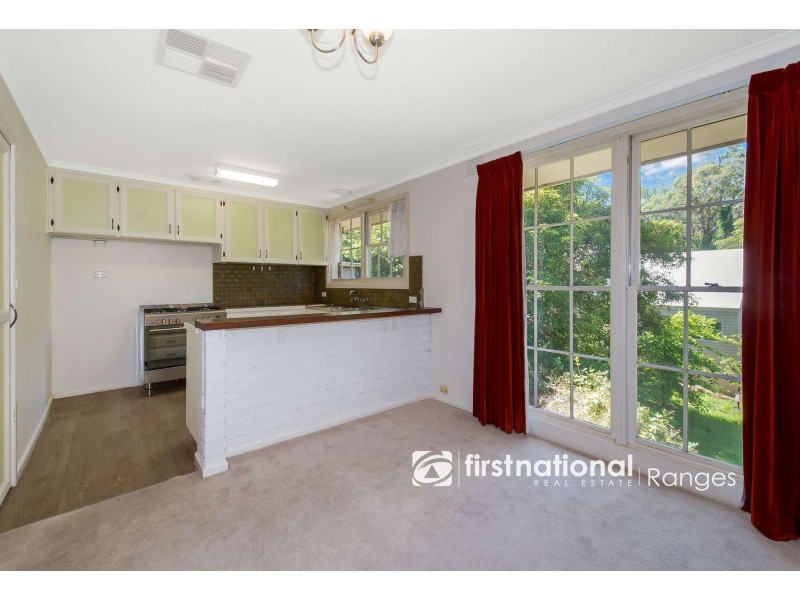 7 Bayview Avenue, Upwey VIC 3158