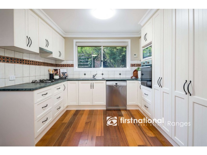 8 Loch Avenue, Monbulk VIC 3793