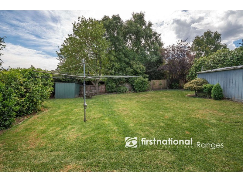 8 Loch Avenue, Monbulk VIC 3793