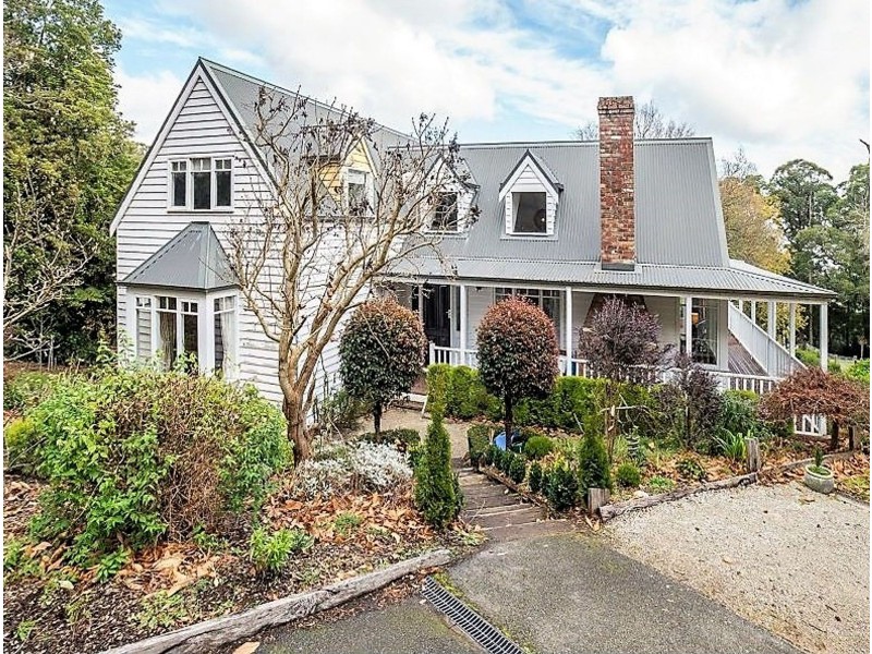 9 Observatory Road, Mount Dandenong VIC 3767