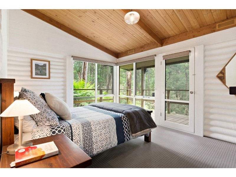35A Mountain Road, Cockatoo VIC 3781