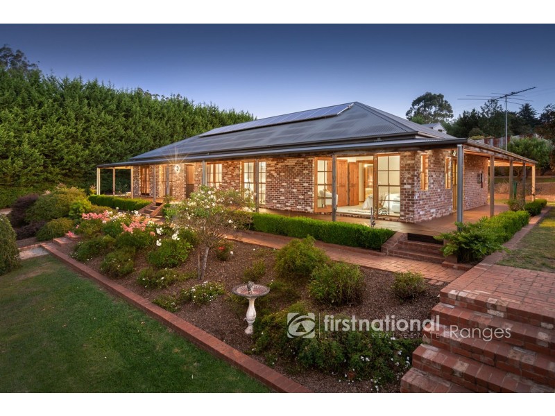 2 Meadowview Lane, Emerald VIC 3782
