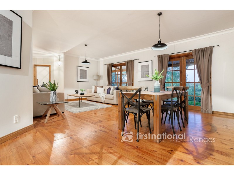 2 Meadowview Lane, Emerald VIC 3782