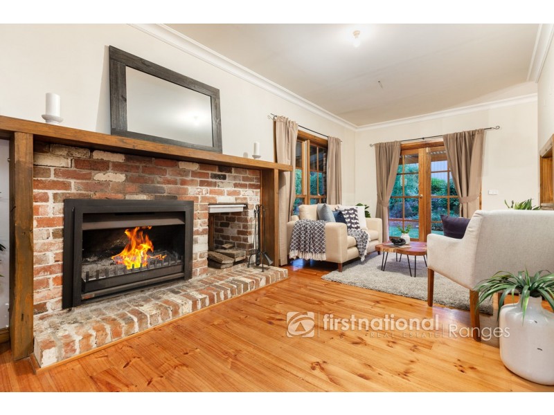 2 Meadowview Lane, Emerald VIC 3782