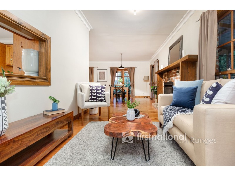 2 Meadowview Lane, Emerald VIC 3782