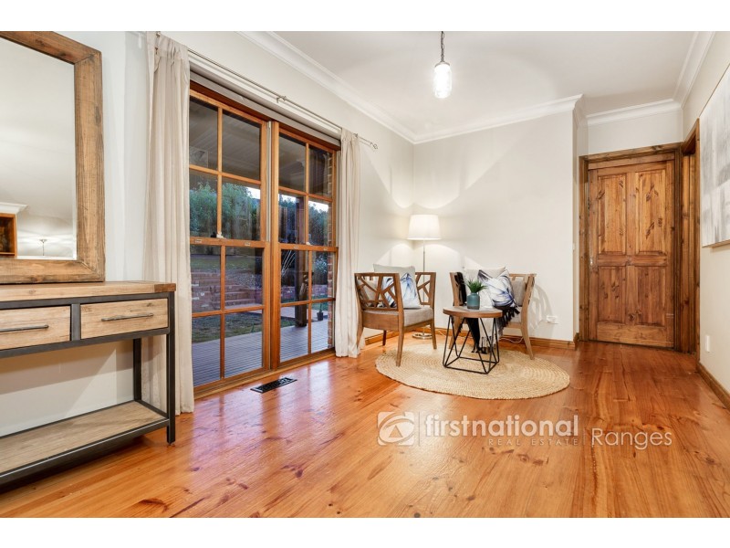 2 Meadowview Lane, Emerald VIC 3782