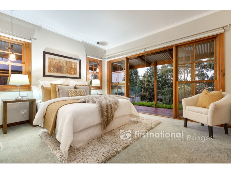 2 Meadowview Lane, Emerald VIC 3782