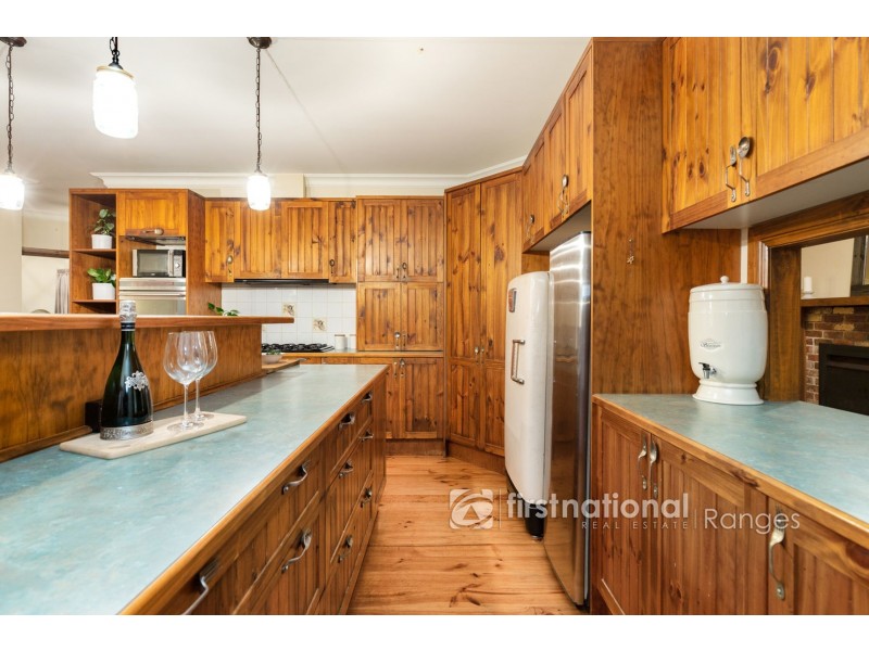 2 Meadowview Lane, Emerald VIC 3782