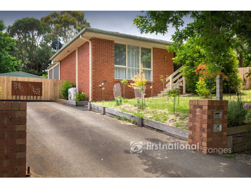 6 Christians Avenue, Emerald VIC 3782