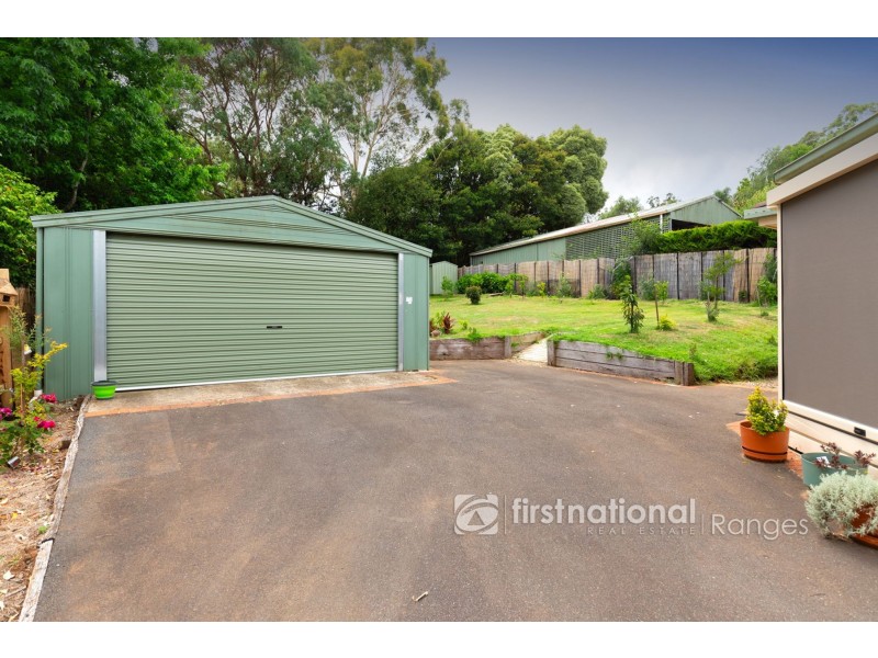 6 Christians Avenue, Emerald VIC 3782
