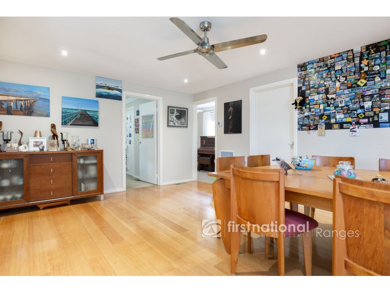 6 Christians Avenue, Emerald VIC 3782
