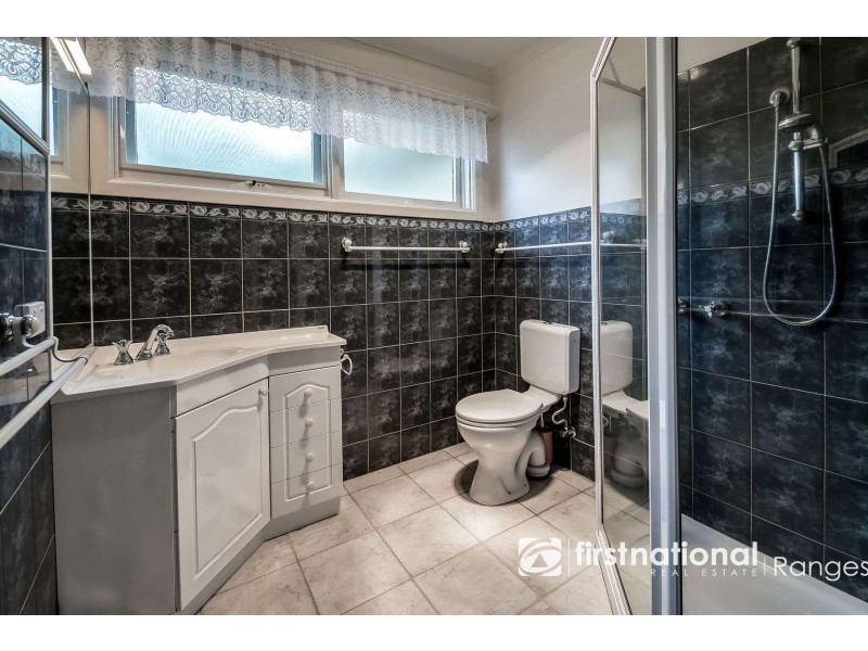 33 Moores Road, Monbulk VIC 3793