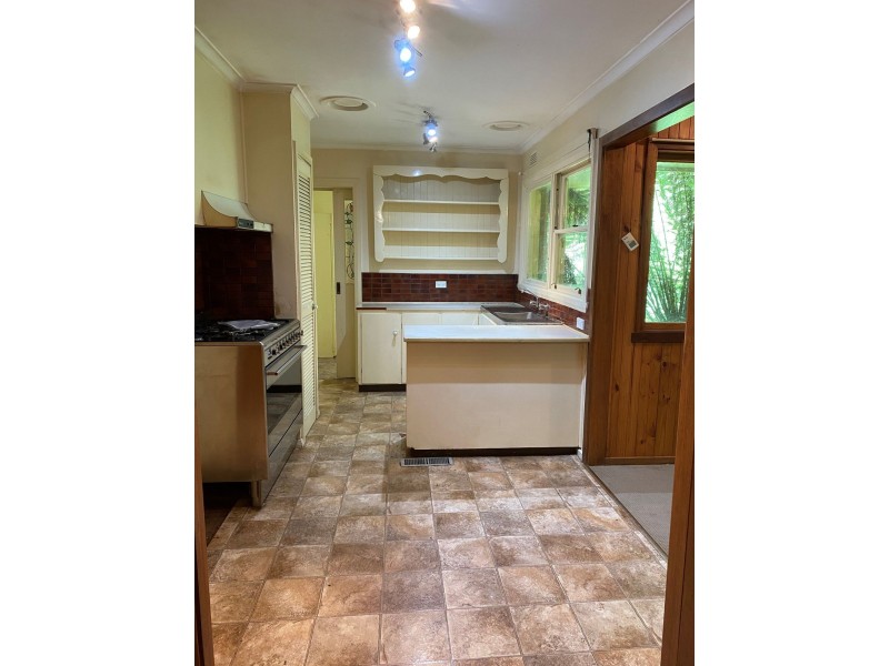 2 Mernda Road, Olinda VIC 3788