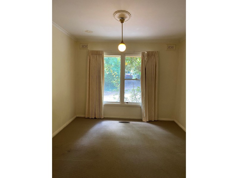 2 Mernda Road, Olinda VIC 3788