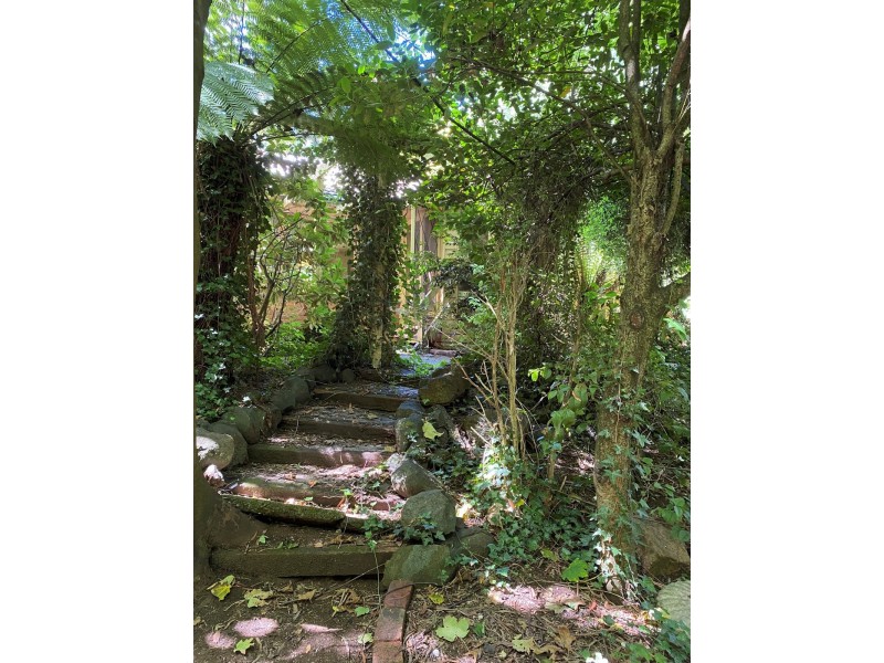 2 Mernda Road, Olinda VIC 3788