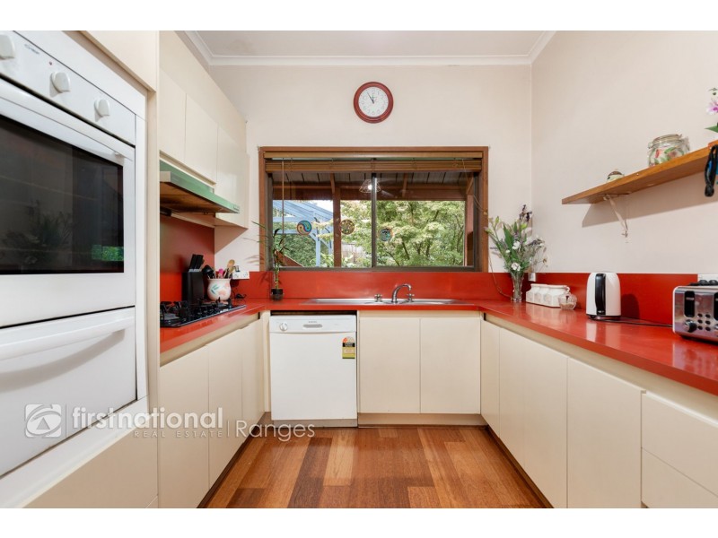 12 Baker Street, Cockatoo VIC 3781