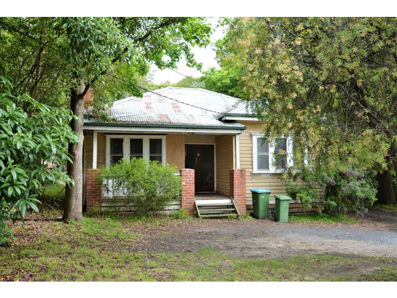 145 Mount Dandenong Road, Croydon VIC 3136