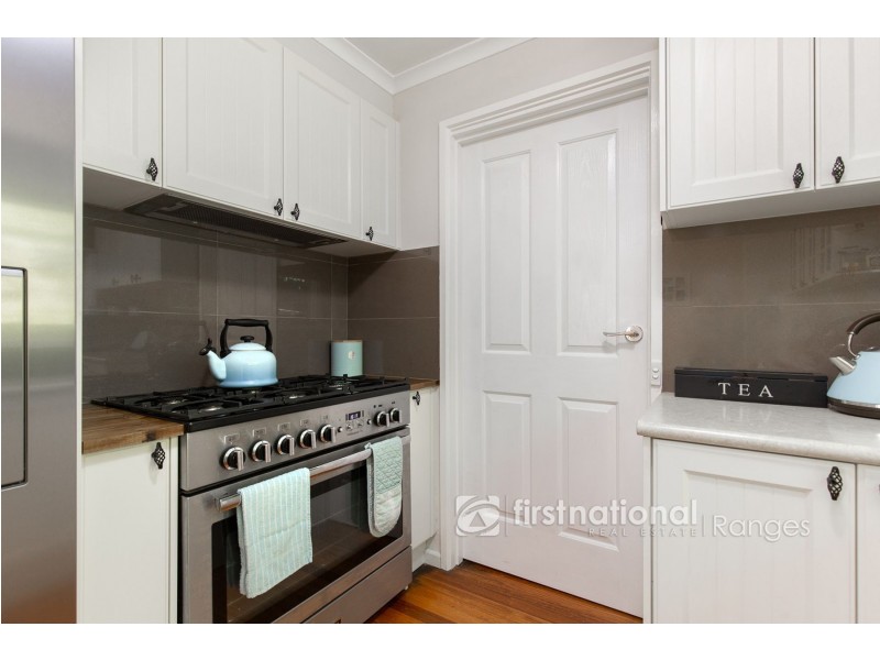3 Paradise Grove, Emerald VIC 3782