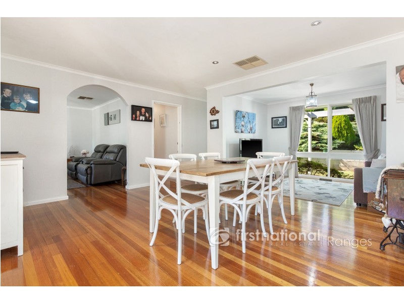 3 Paradise Grove, Emerald VIC 3782