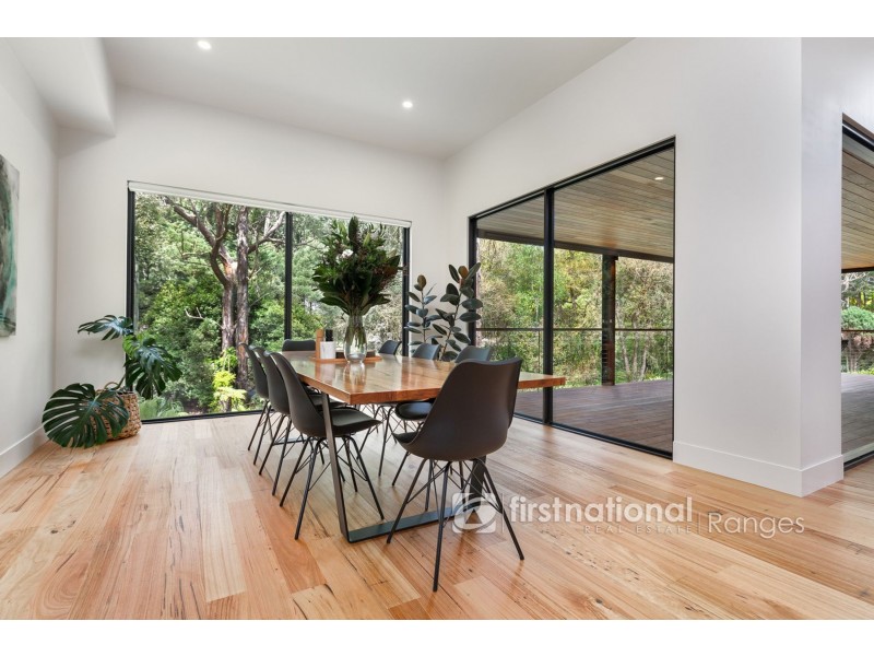 8 Alexander Road, Cockatoo VIC 3781