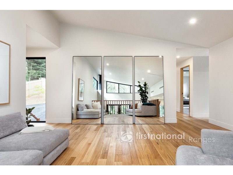 8 Alexander Road, Cockatoo VIC 3781