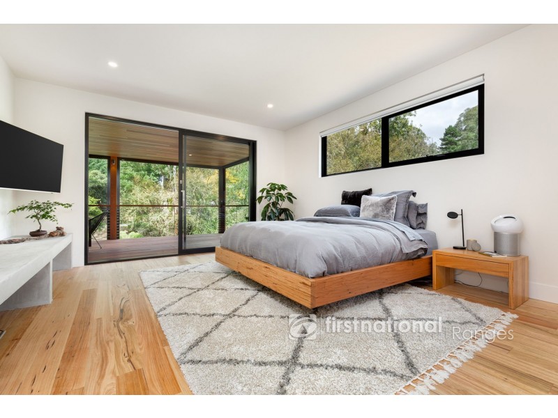 8 Alexander Road, Cockatoo VIC 3781