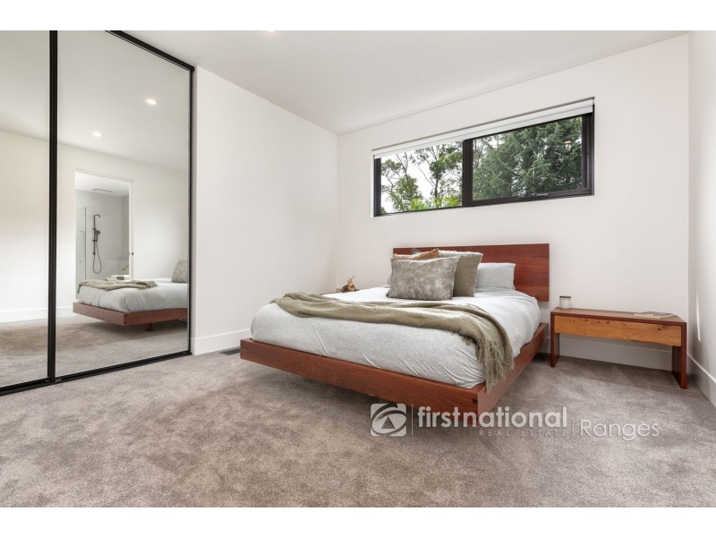 8 Alexander Road, Cockatoo VIC 3781