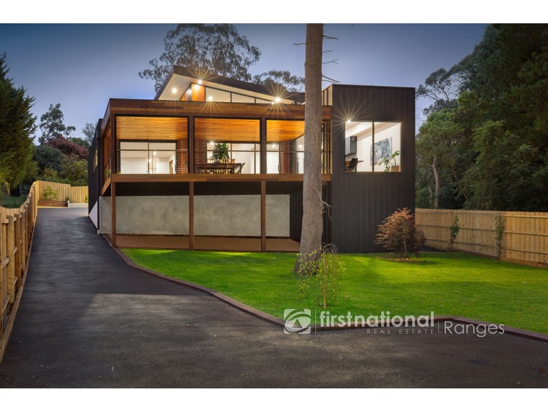 8 Alexander Road, Cockatoo VIC 3781