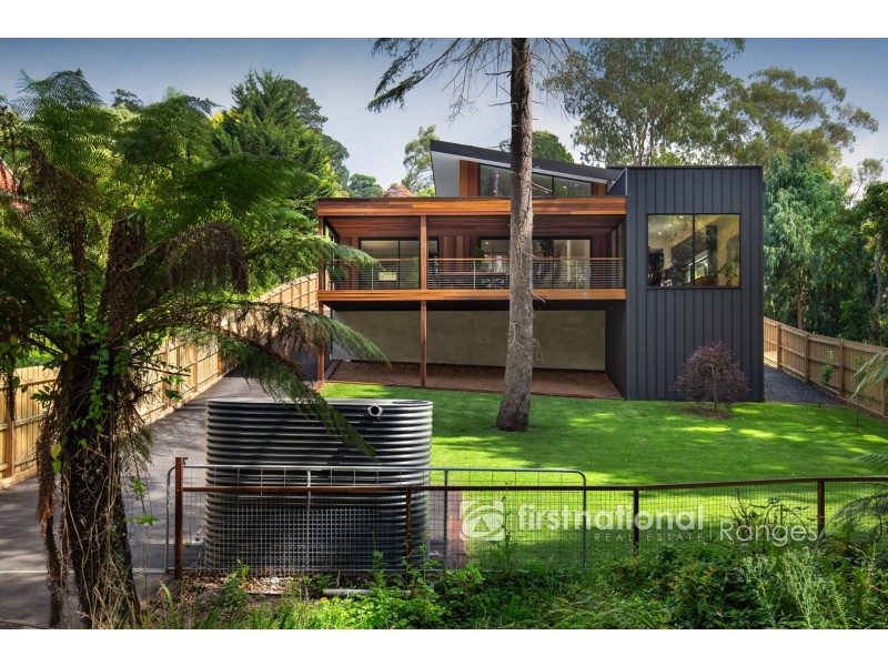 8 Alexander Road, Cockatoo VIC 3781