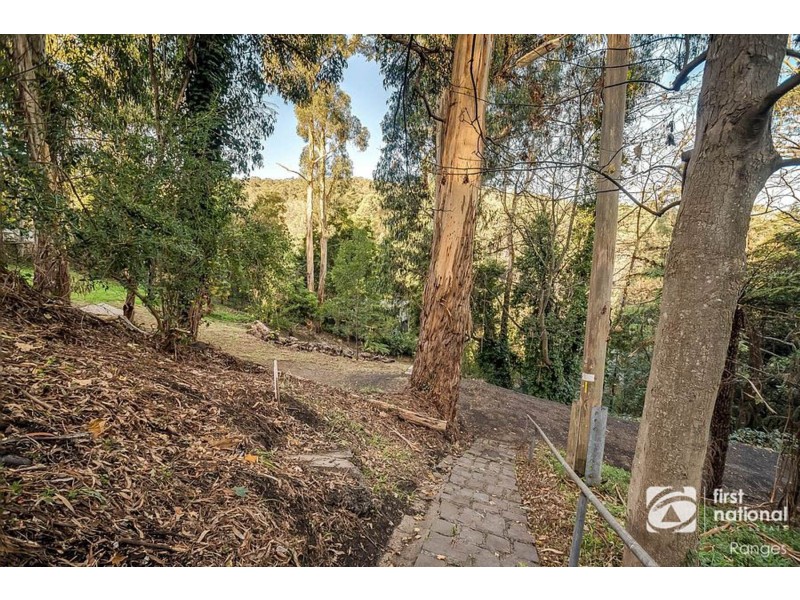 12 Pauline Avenue, Tecoma VIC 3160