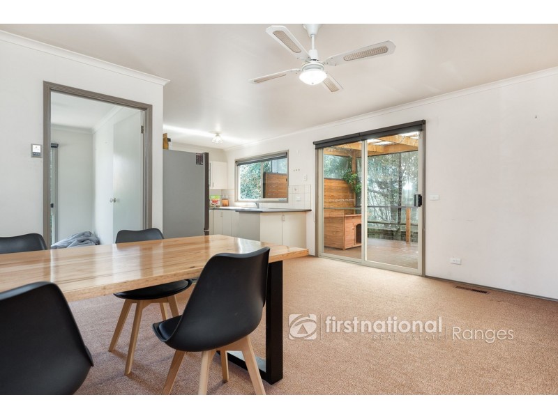 1/8 Hillcrest Avenue, Ferntree Gully VIC 3156